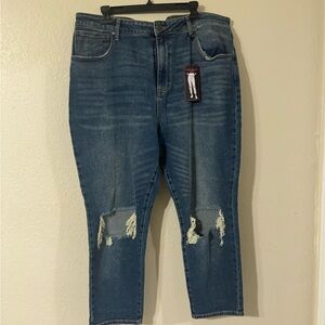 No Boundaries Men's Relaxed Blue Ripped Jeans